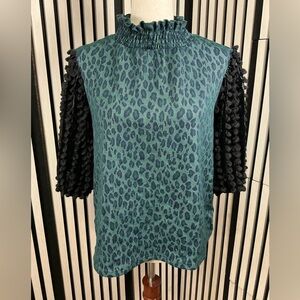 Elegant Green Leopard Print Women's Top by Voy, Sz S